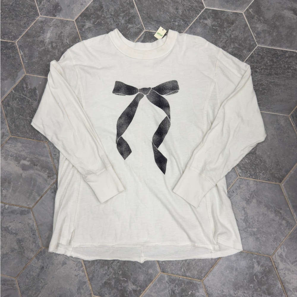 Aerie White Cozy Long Sleeve Over Sized Tee with Black Bow Design NWT